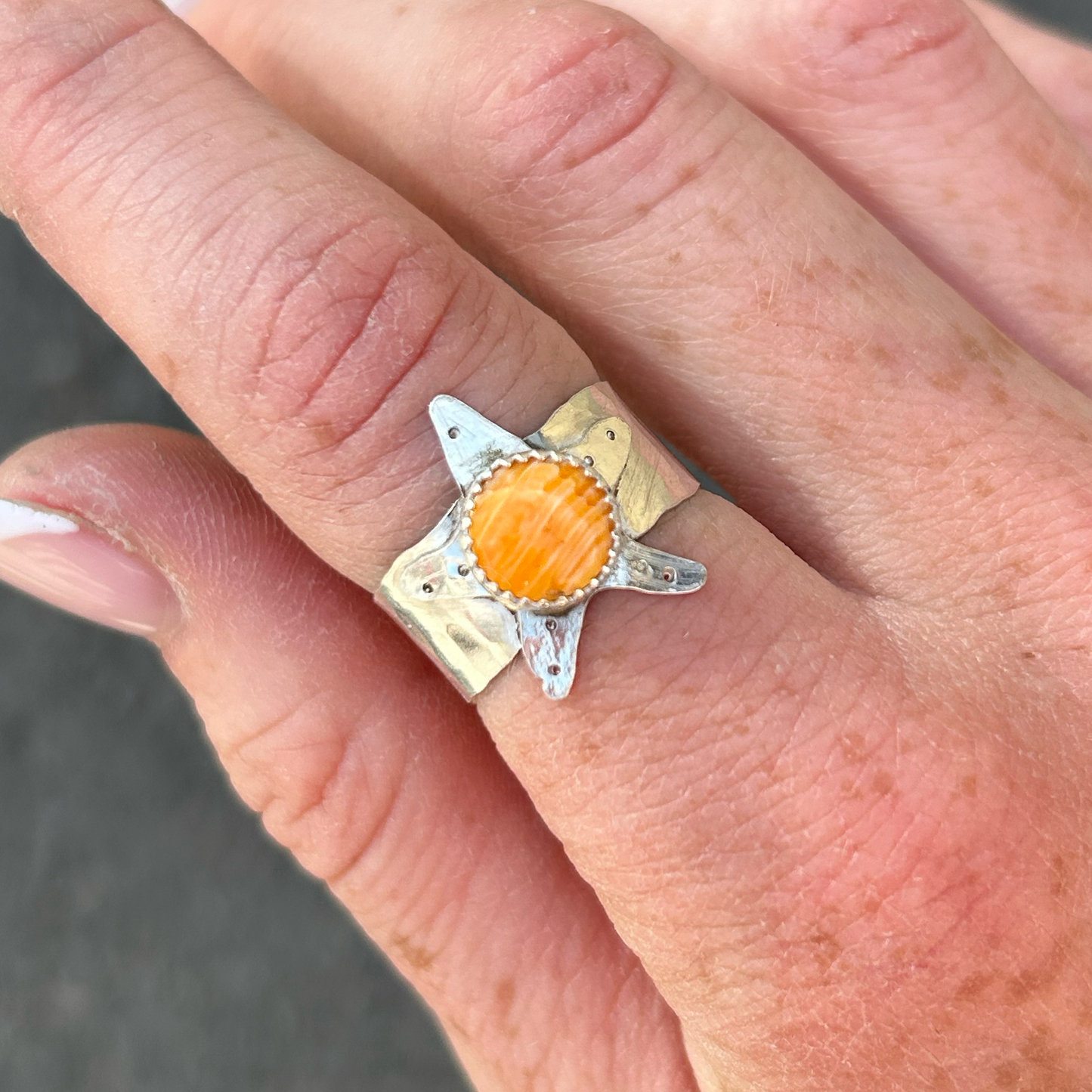 Spiny Oyster Starfish Ring