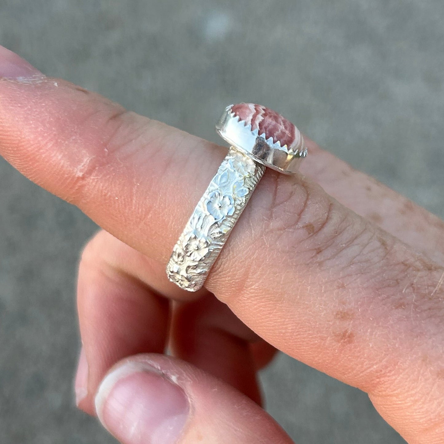 Rhodochrosite Flower Band Ang Size