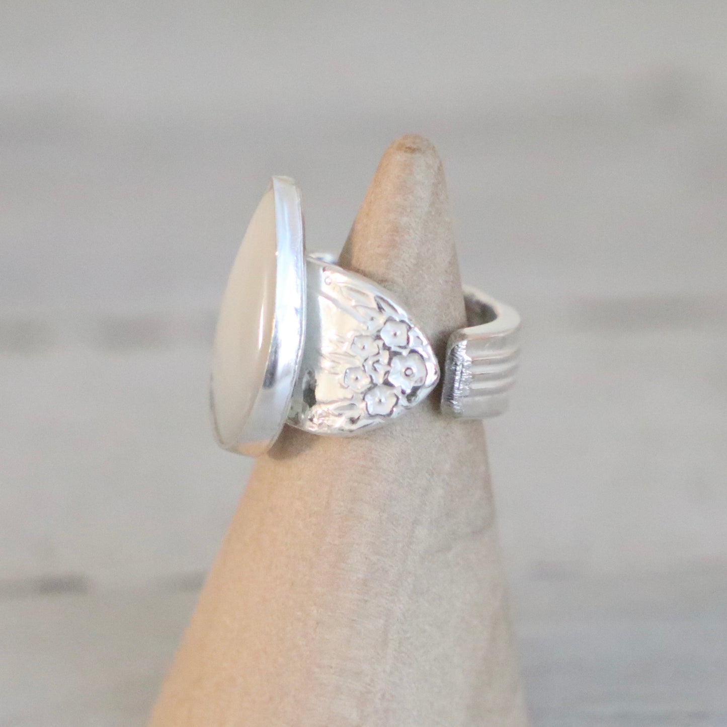 Mother of Pearl Spoon Pinky Ring Size 3.5