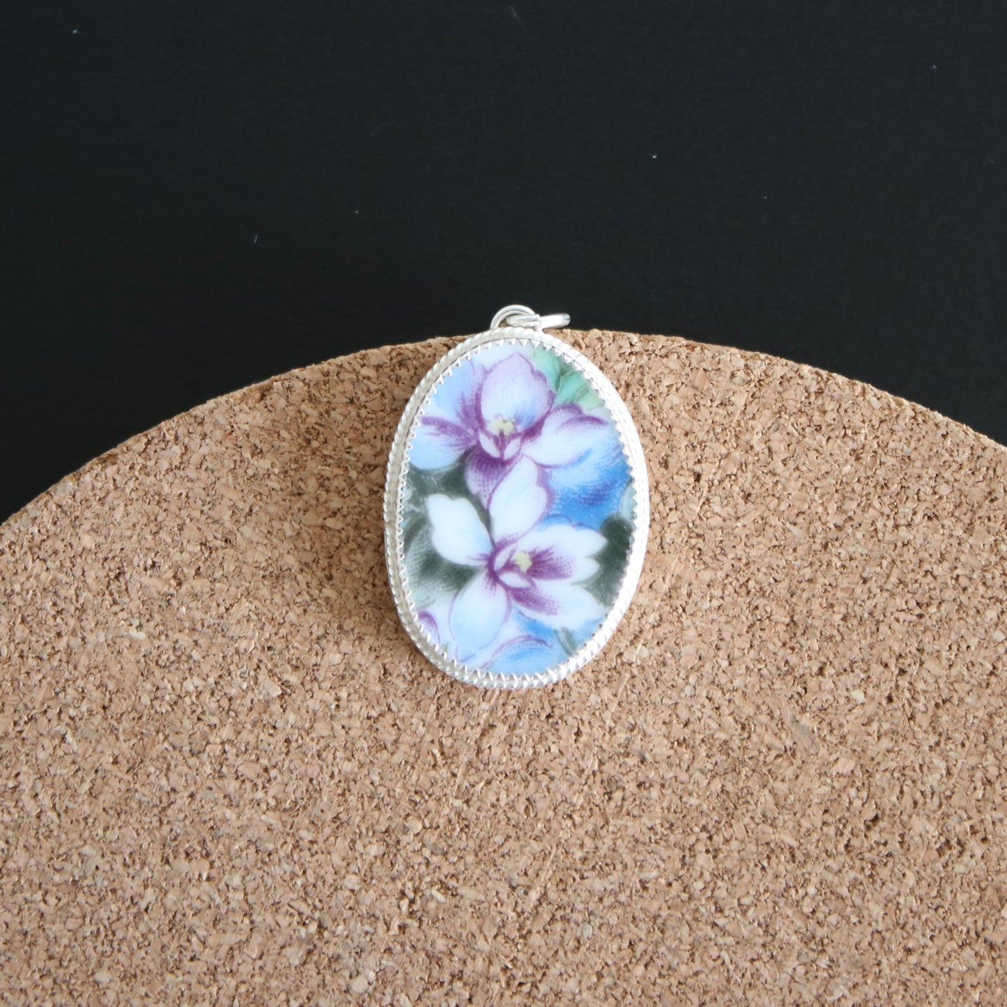 Violeta Pendant