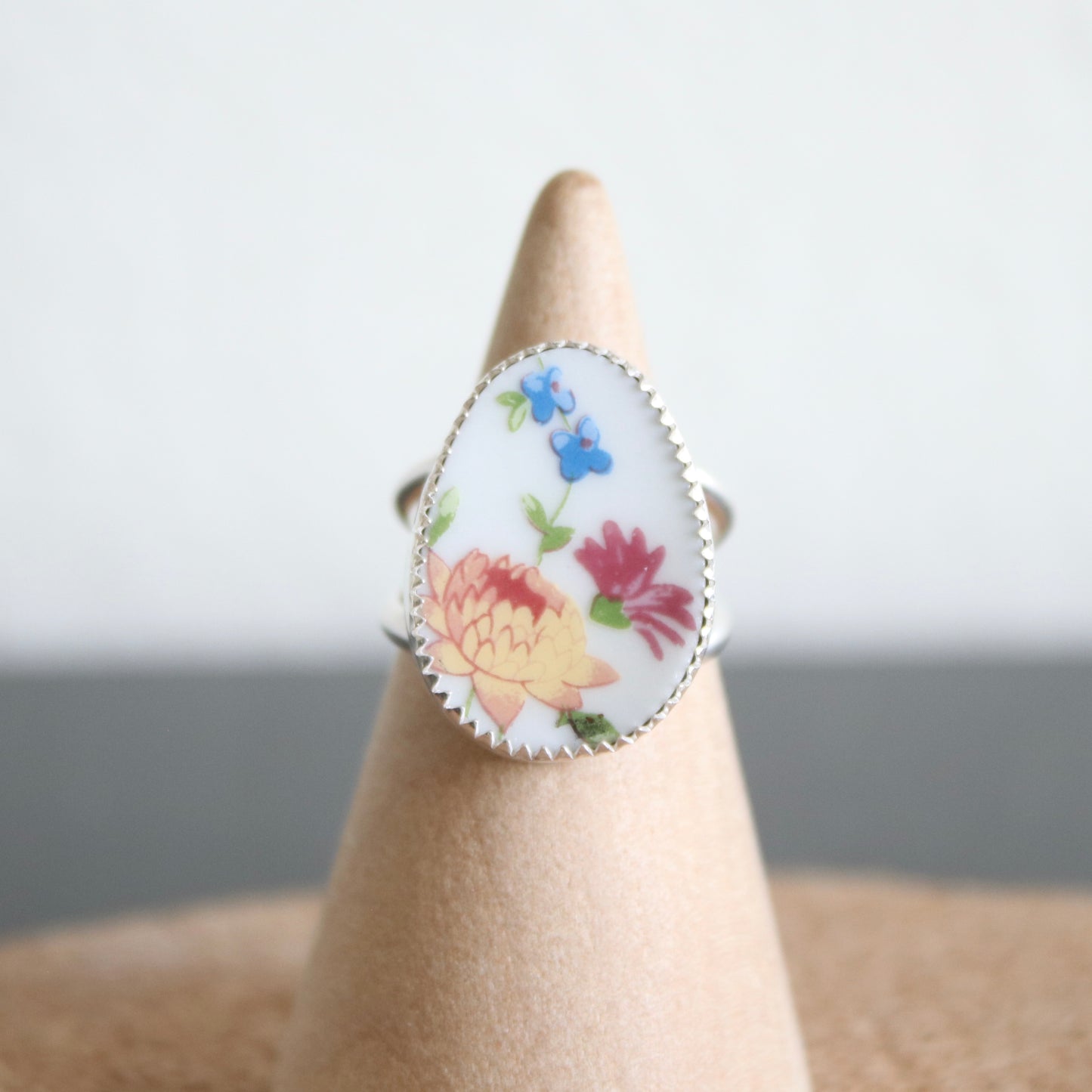 Dandelion Bloom Ring Size 5.5